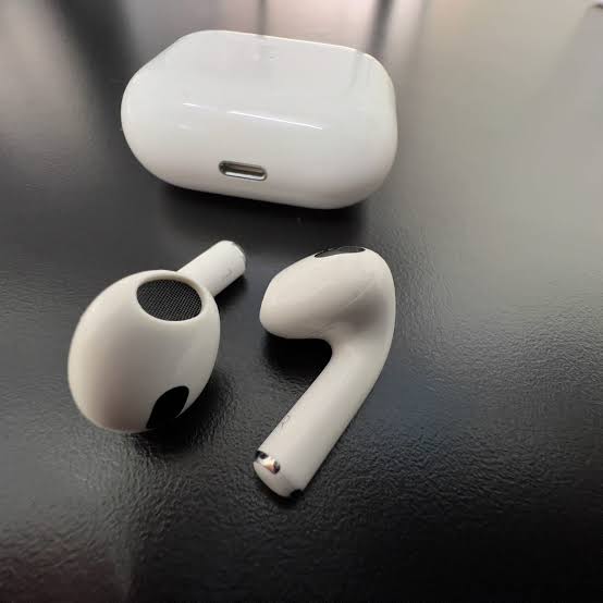 3rd generation Airpods